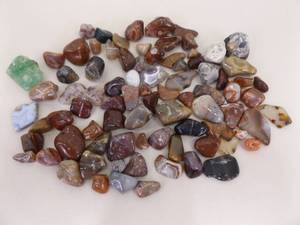 lot 50 image: Lot of Polished Agates