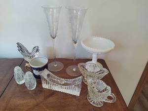 lot 30 image: Assorted Glassware Note Coon Rapids Pick Up Location