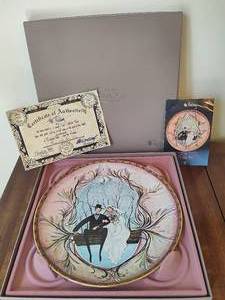 lot 31 image: Phillip Buckley Moss Wedding Collectible Plate Note Coon Rapids Pick Up Location