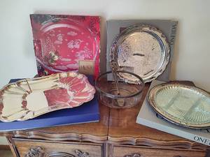 lot 32 image: Crystal & Silver Plated Serving Pieces Note Coon Rapids Pick Up Location