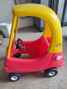 lot 46 image: Cozy Coupe Note Coon Rapids Pick Up Location