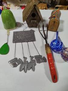 lot 91 image: Misc Outdoor Decor