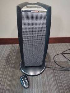 lot 104 image: Bionaire Space Heater wRemote