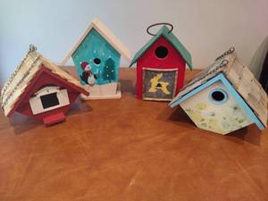 lot 98 image: Four Birdhouses