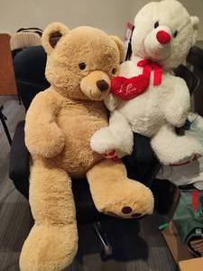 lot 115 image: Two Oversized Teddy Bears