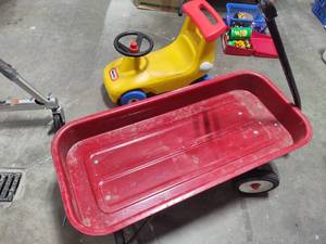lot 117 image: Radio Flyer & Little Tykes Kids Toys