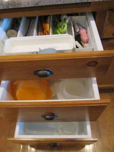 lot 168 image: Content of (3) drawers to include f...