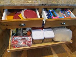 lot 169 image: Variety of assorted size zip lock a...
