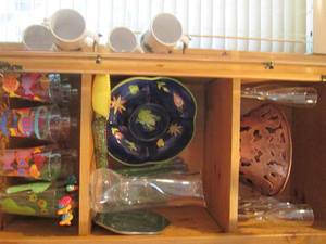 lot 170 image: Summertime fish and frog themed ser...