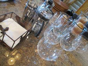 lot 183 image: Stainless steel insulated beverage ...