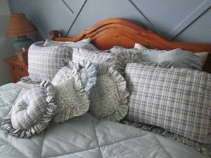 lot 211 image: Gorgeous rustic hardwood California...