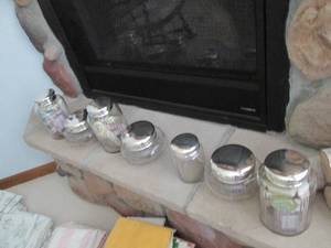 lot 215 image: Lot of assorted size ornamental lid...