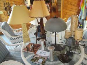lot 226 image: Collection of assorted style and ma...