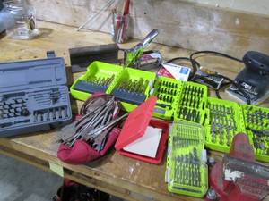 lot 266 image: Columbia 03 12 M2 Beach vise, mult...