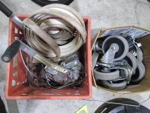 lot 295 image: Milk Crate with manual winch, come-...
