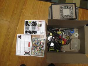 lot 317 image: Lot of assorted tools and misc...