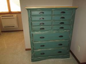 lot 3 image: Rustic style wood 5-drawer highboy ...