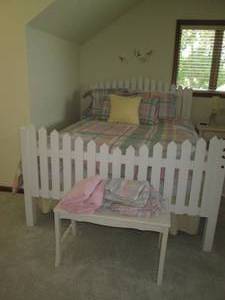 Queen size wood white picket fence ...