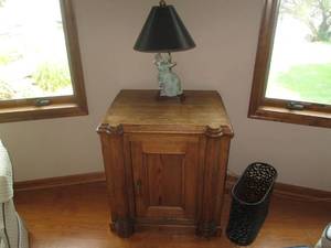 lot 18 image: Rustic style wood end table style c...
