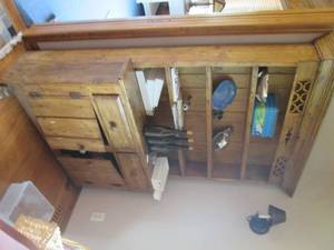 lot 46 image: Beautiful retro distressed wood sty...
