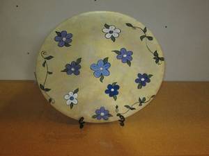 lot 76 image: Hand painted Stoneware platter with...