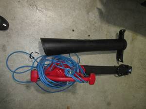 lot 308 image: Black n Decker blower vac with atta...