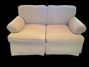 lot 15 image: Beige Upholstered Loveseat