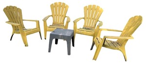 lot 112 image: Set of 4 Used Yellow Plastic Adirondack Chairs with Side Table