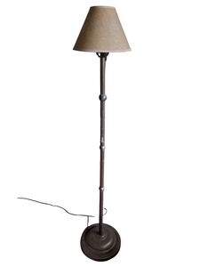 lot 67 image: Traditional Metal Floor Lamp with Beige Shade