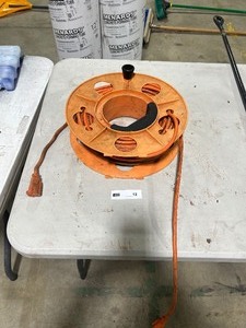 lot 12 image: 100FT EXTENTION CORD