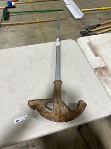 lot 16 image: MANUAL TUBE OR CONDUIT BENDER