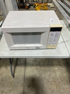 lot 55 image: SAMSUNG MICROWAVE