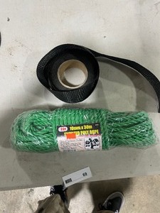 lot 69 image: 10MM X 30M TWISTED POLY ROPE