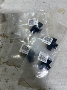 lot 120 image: KNOB ASSORTMENT