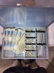 lot 138 image: 4 DRAWER BOLT BIN W HARDWARE