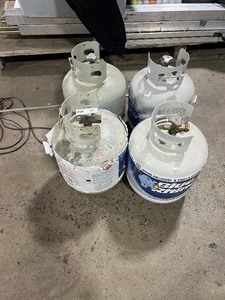 lot 147 image: 4 PROPANE TANKS