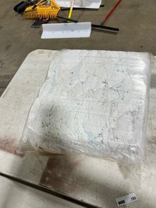 lot 185 image: 20 LBS BAG OF HIGH QUALITY RAGS