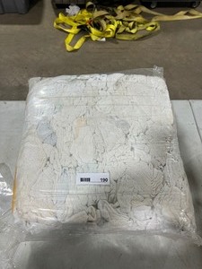 lot 190 image: 20 LBS BAG OF HIGH QUALITY RAGS