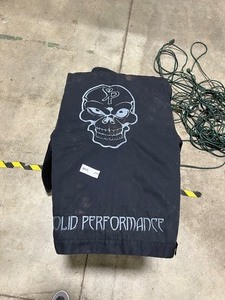 lot 230 image: SOLID PERFORMANCE SHOP JACKET XL-LONG