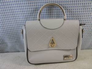 lot 7 image: (CS) Bella Russo Handbag...
