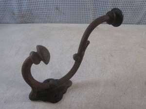 lot 36 image: (H-1) Large Vintage Cast Iron Coat ...