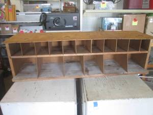 lot 83 image: (BR1) Wood Homemade Organizer 45 W...