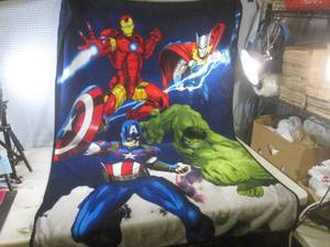 lot 87 image: (CSB) 3 Fleece Blankets - Marvel Av...