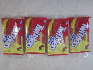 lot 184 image: (B-3) 4 Bags of Sweet & Sour Twizzl...