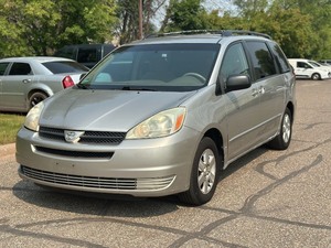 lot 5 image: 2004 TOYOTA SIENNA CE 2 Owner  8 Passenger Van (NO RESERVE)