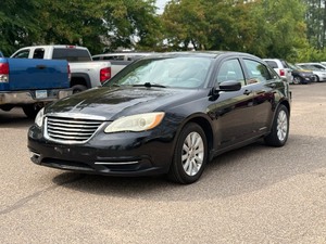 lot 12 image: 2014 CHRYSLER 200 TOURING Prior Certified Pre-Owned