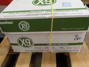 lot 35 image: 5000 sheets Boise 8.5 x 14 White C...