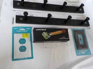 lot 140 image: 18 Wood Hook Boards Roller and Wal...