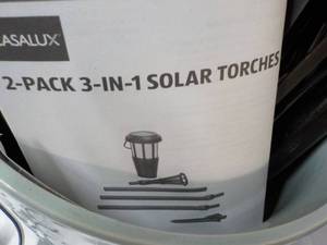 lot 184 image: 2 pack 3 in 1 Solar Torches in a Fl...