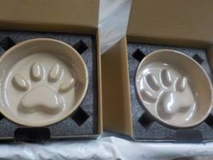 lot 221 image: 2 Woof Security Dog Bowls 6 Diamet...